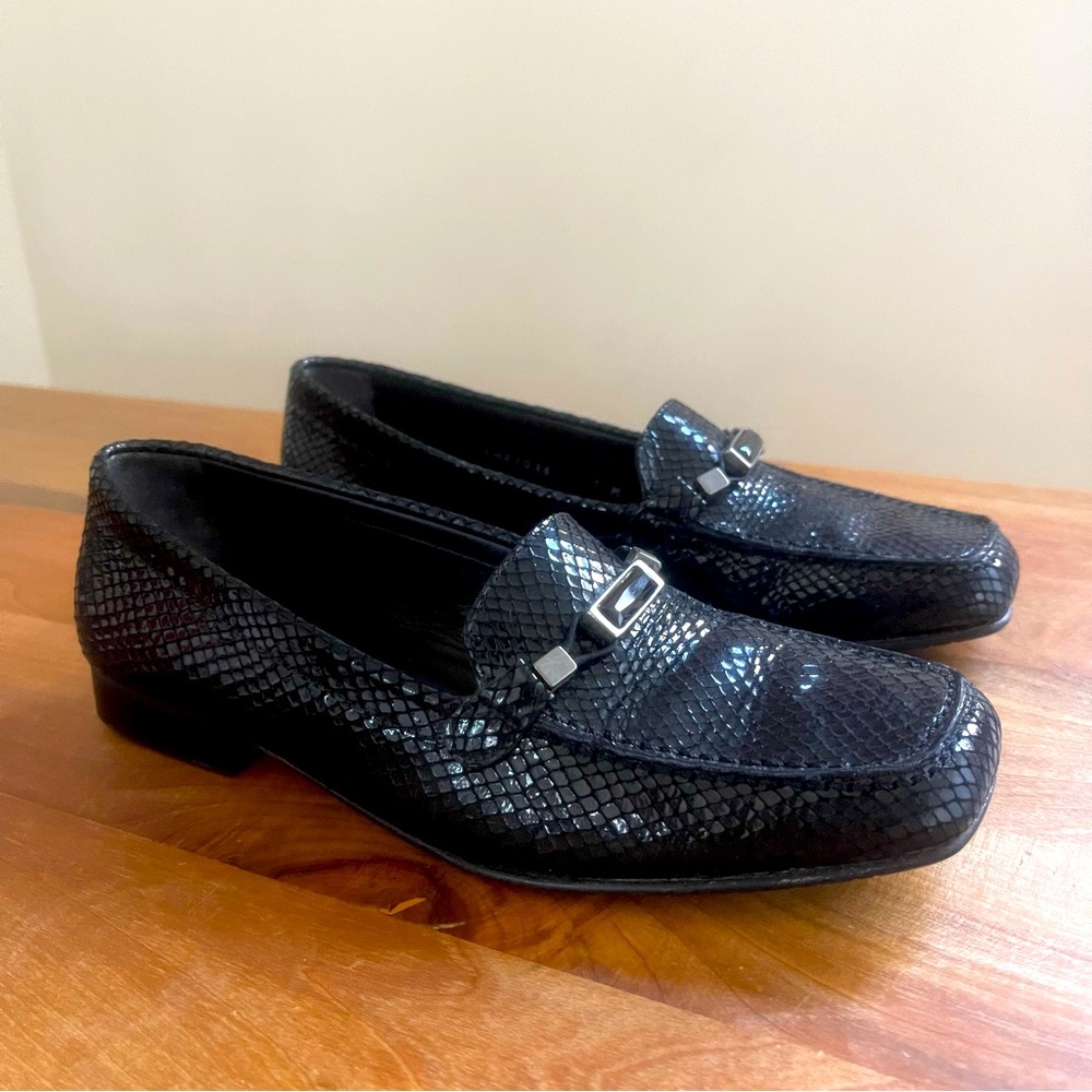 Stuart Weitzman Black Leather Snakeskin Square Toe Loafers Onyx Silver Buckle 7